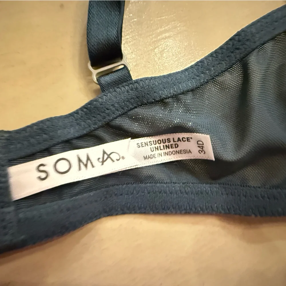 Soma SENSUOUS LACE UNLINED Bra - Picture 3 of 4